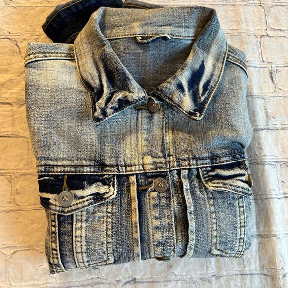 PUZZLE JEANS WEAR LIGHT WASH DENIM WOMEN’S TRUCKER STYLE JACKET SIZE XL - Picture 11 of 11